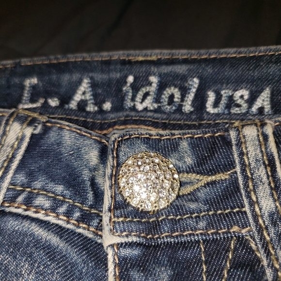 L.A.Idol Edgy Capris Denim - Picture 7 of 12